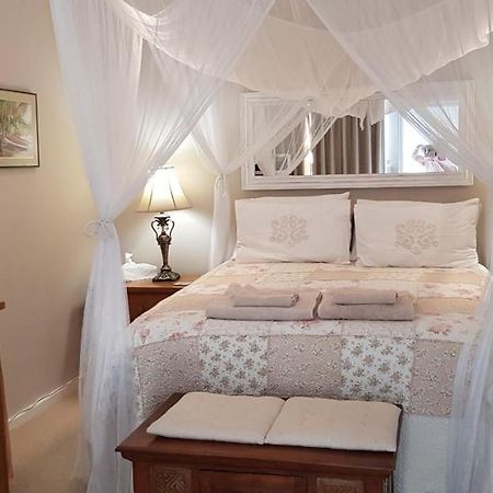 Papillon Guest Suite Simonʼs Town エクステリア 写真