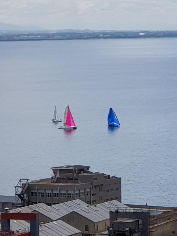 Papillon Guest Suite Simonʼs Town エクステリア 写真