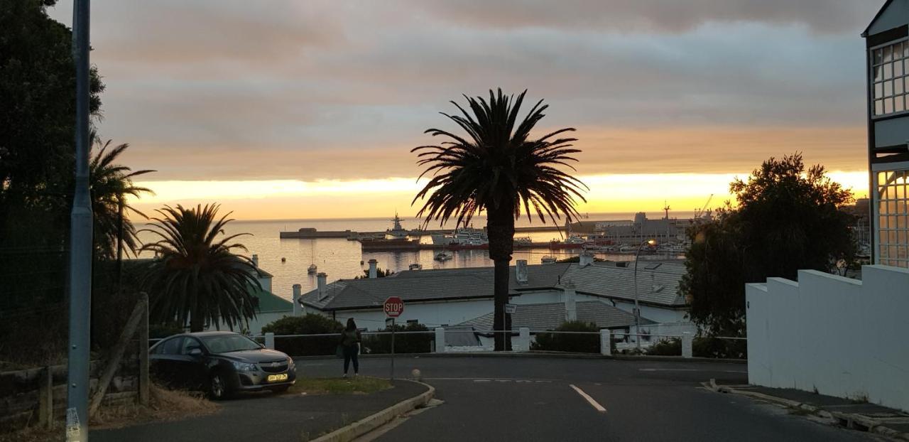 Papillon Guest Suite Simonʼs Town エクステリア 写真