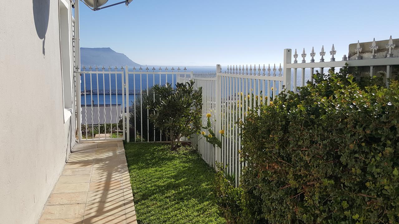 Papillon Guest Suite Simonʼs Town エクステリア 写真