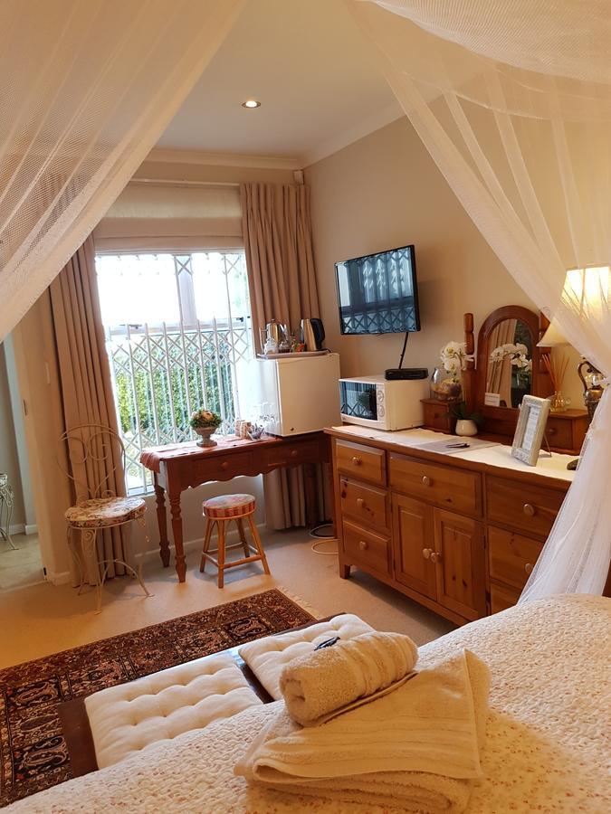 Papillon Guest Suite Simonʼs Town エクステリア 写真
