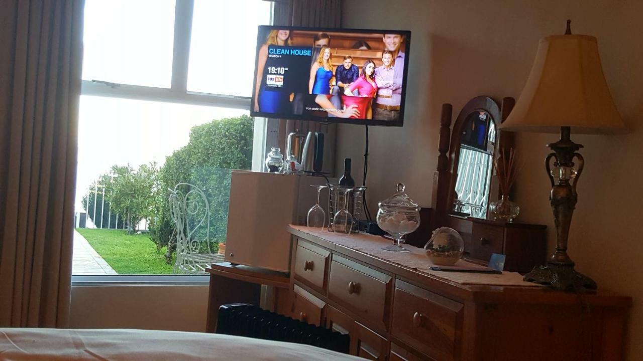 Papillon Guest Suite Simonʼs Town エクステリア 写真