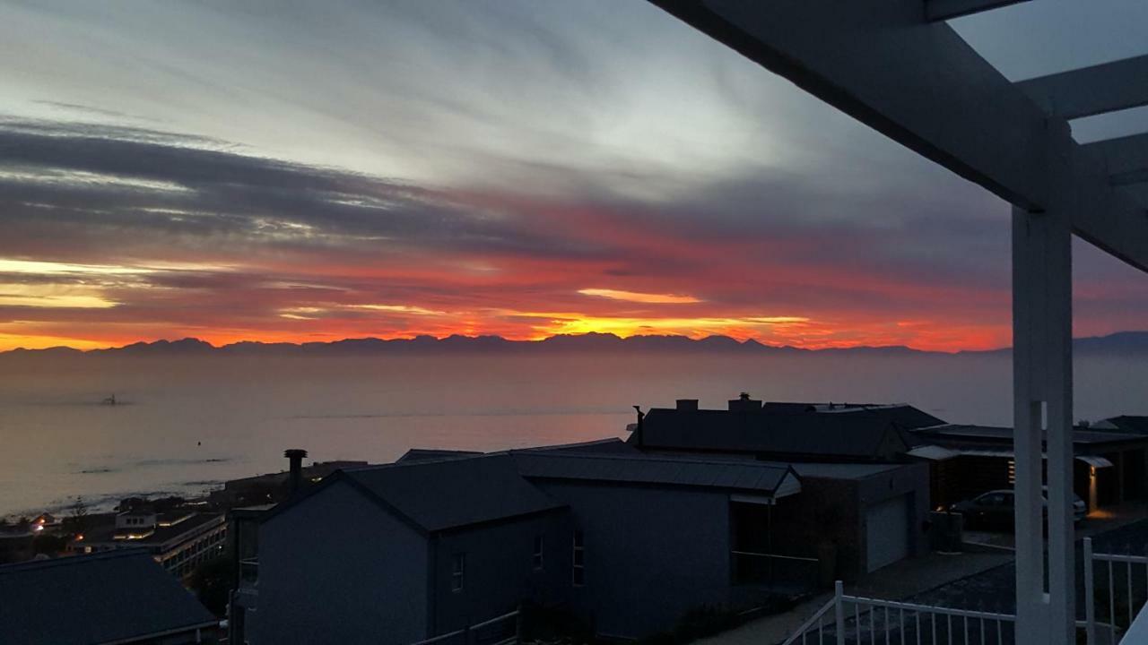 Papillon Guest Suite Simonʼs Town エクステリア 写真